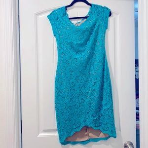 Bisou Bisou dress size 10. Beautiful aqua green layering with tan under slip.